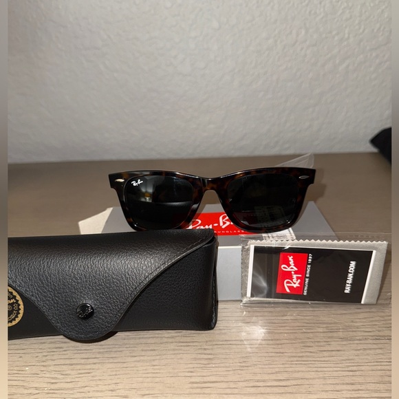 RAYBAN ORIGINAL WAYFARER BICOLOR ORB2140 Frame size 50 - Picture 3 of 8